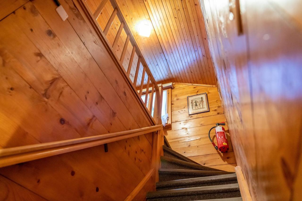 Chalet Bambi "Marchenhaft" Apartment Grächen Екстериор снимка